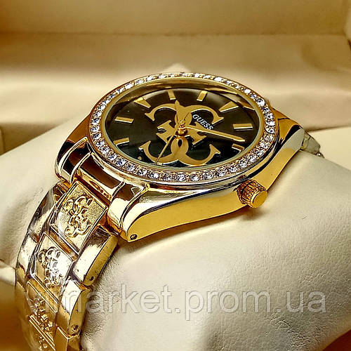 Женские кварцевые наручные часы Guess на металлическом браслете ...