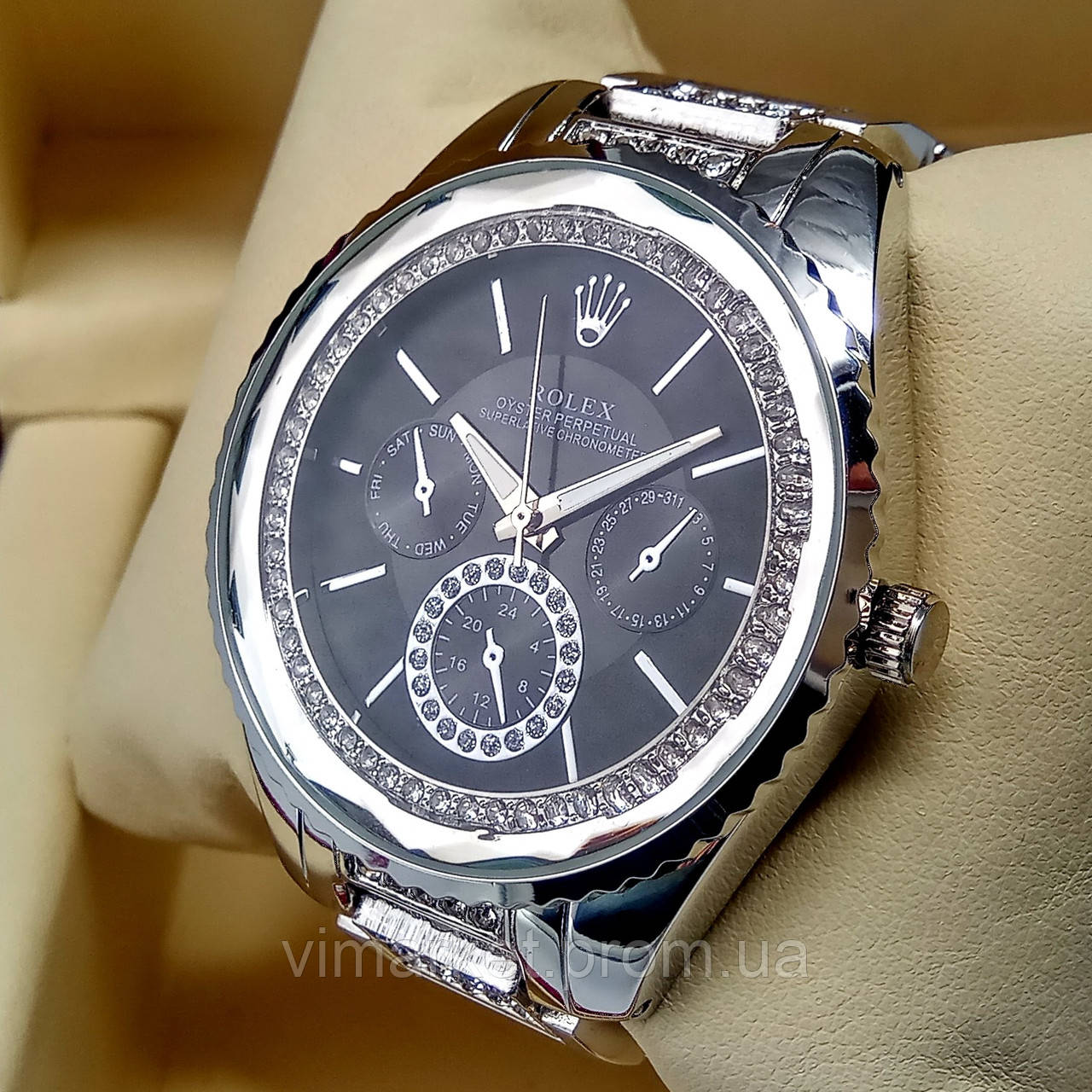 Жіночий кварцевий наручний годинник Rolex зі стразами на металевому браслеті срібного кольору чорний циферблат