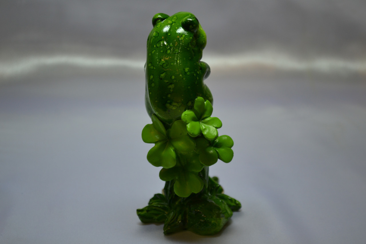 Жабка. Сидіння на квітці, фото 1