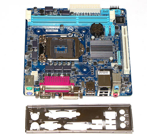 Материнська плата GIGABYTE GA-H61N-D2V s1155 , 2xDDR3, 4xSATA, Socket LGA1155, Mini-ITX без PCIEX-16! (б/у), фото 1
