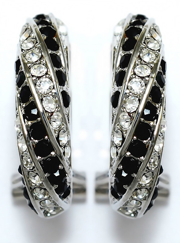 Сережки з італійською застібкою Neoglory. Родій. Камені: циркон. Довжина: 2.3 см. Ширина: 6 мм.