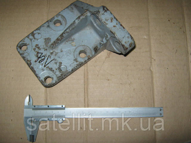 Кронштейн гідромуфти лівий Камаз, 5320-1001015