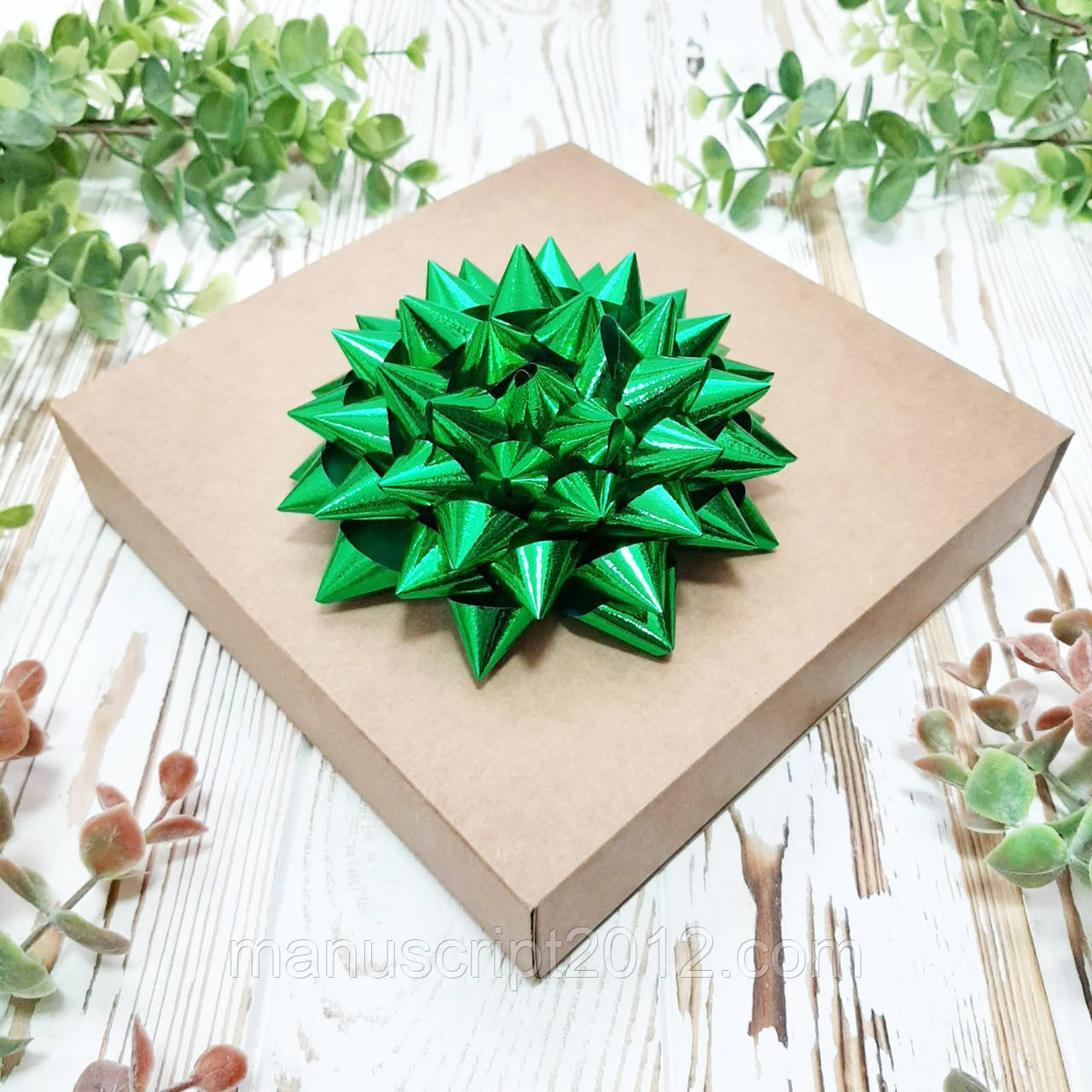 Декор "Зірка" зелена металізована 11 см.