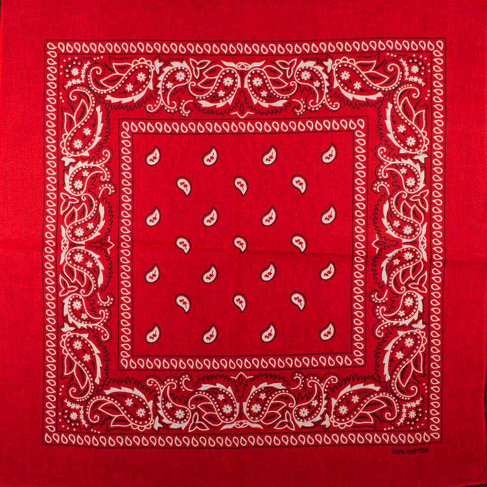 Бандана BAN-214 "Огірки" на червоному тлі