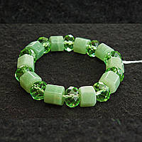 Браслет на резинці пресований Нефрит та чеське скло купити біжутерію дешево оптом в інтернеті