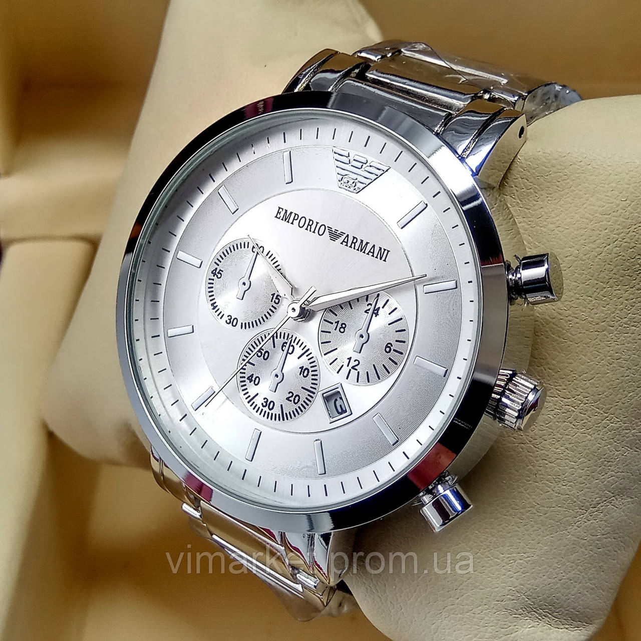 Кварцові наручні годинники Emporio Armani на металевому браслеті сріблястого кольору циферблат срібло з датою