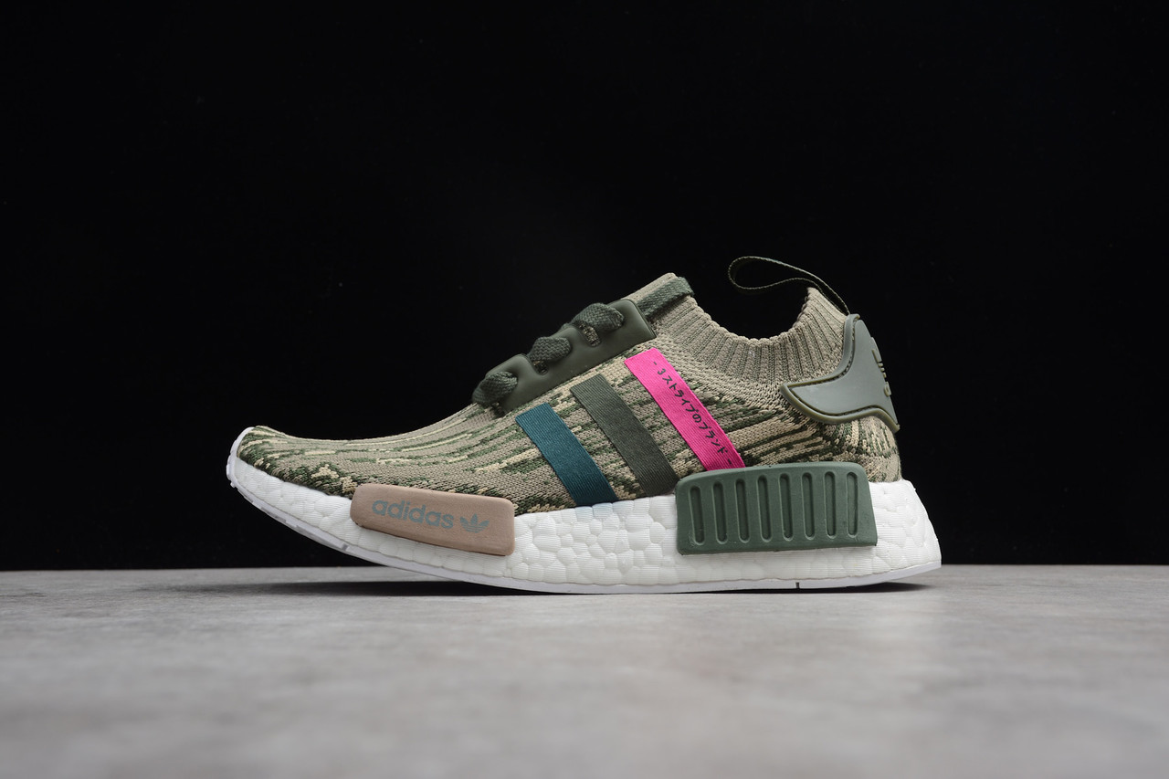 Кросівки жіночі Adidas NMD R1 / ADM-3255