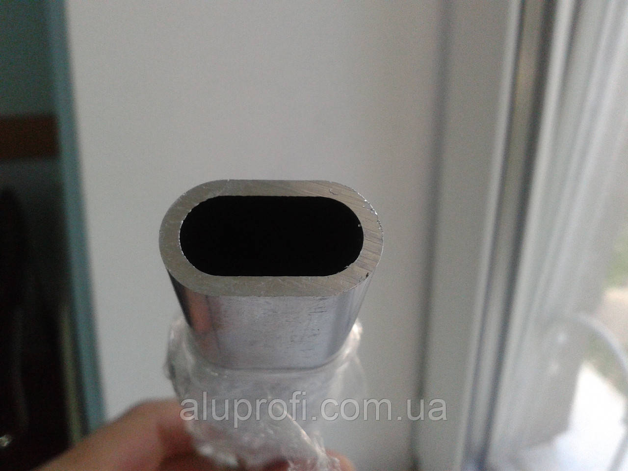 Труба алюминиевая овальная 23,2х13,4х2,1 мм АД31 - фото 1 - id-p42825059