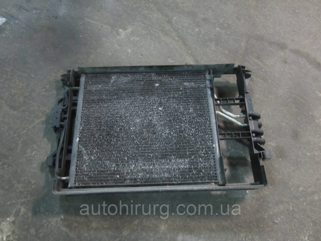 Радіатор кондиціонера BMW E38 (1737826)