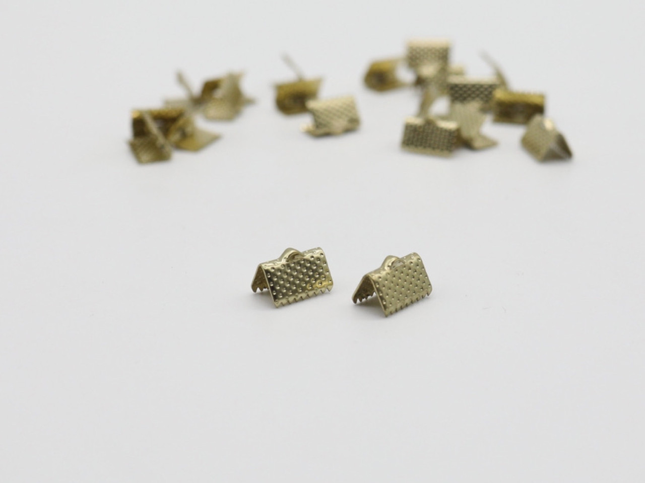 З'єднувач для стрічок. Колір "золото". 10мм