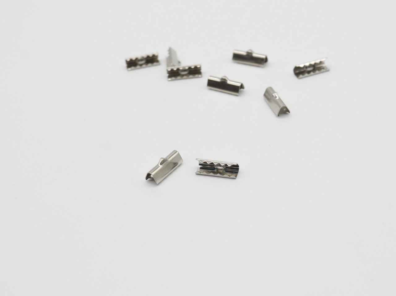 З'єднувач для стрічок. Колір "срібло". 16мм