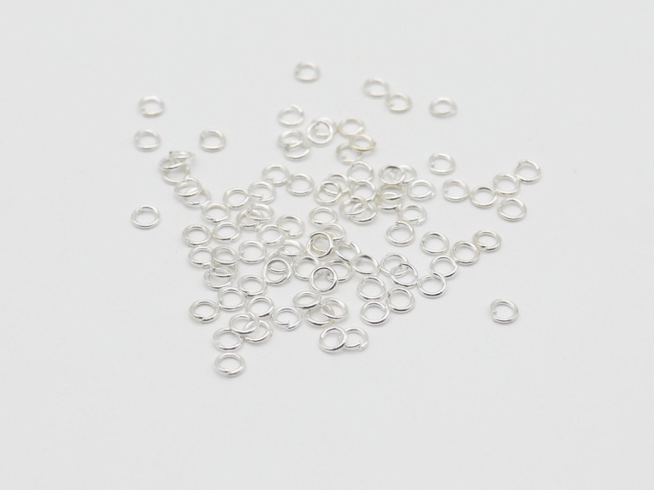 Кільце з'єднувальне. Колір "світле срібло". 4,5 мм. 100шт/уп.