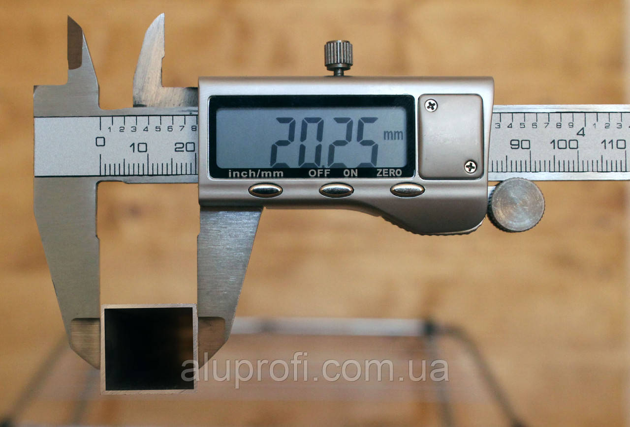 Труба алюмінієва 20х20х1мм АД31