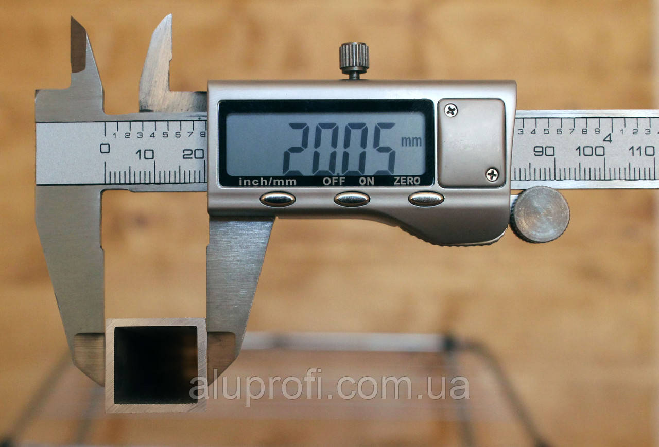 Труба алюмінієва 20х20х1,5 мм АД31
