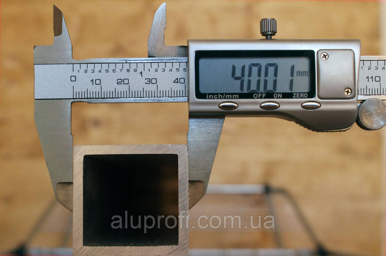 Труба алюмінієва 45х45х2мм 6060 Т6
