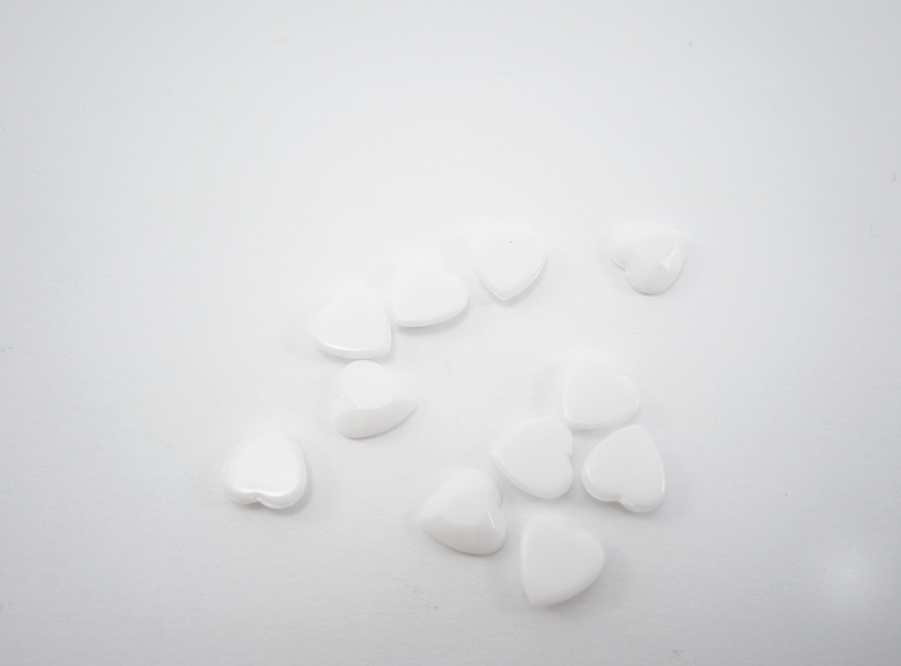 Стрази каміння для прикрашання предметів / Серце / Білого кольору / 6 мм