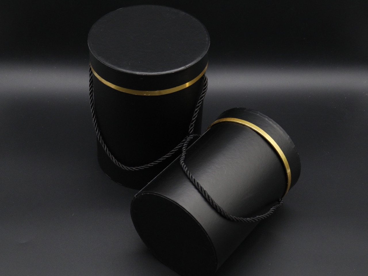 Подарункові коробки для квітів зі шнурочком 2шт/коплект. Колір чорний. 15х20см