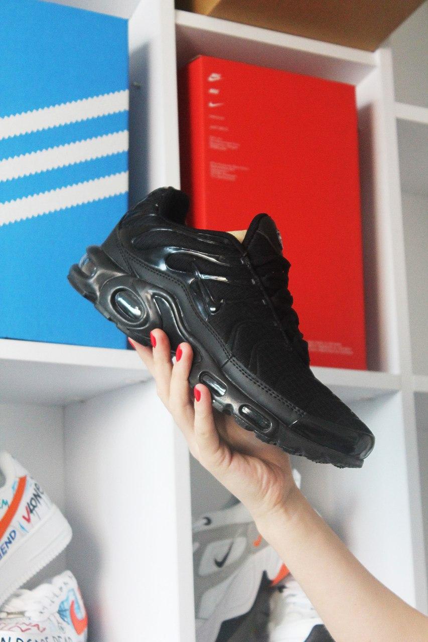 Чоловічі кросівки Nike Air Max TN Plus Black, чоловічі кросівки найк аір макс тн плюс