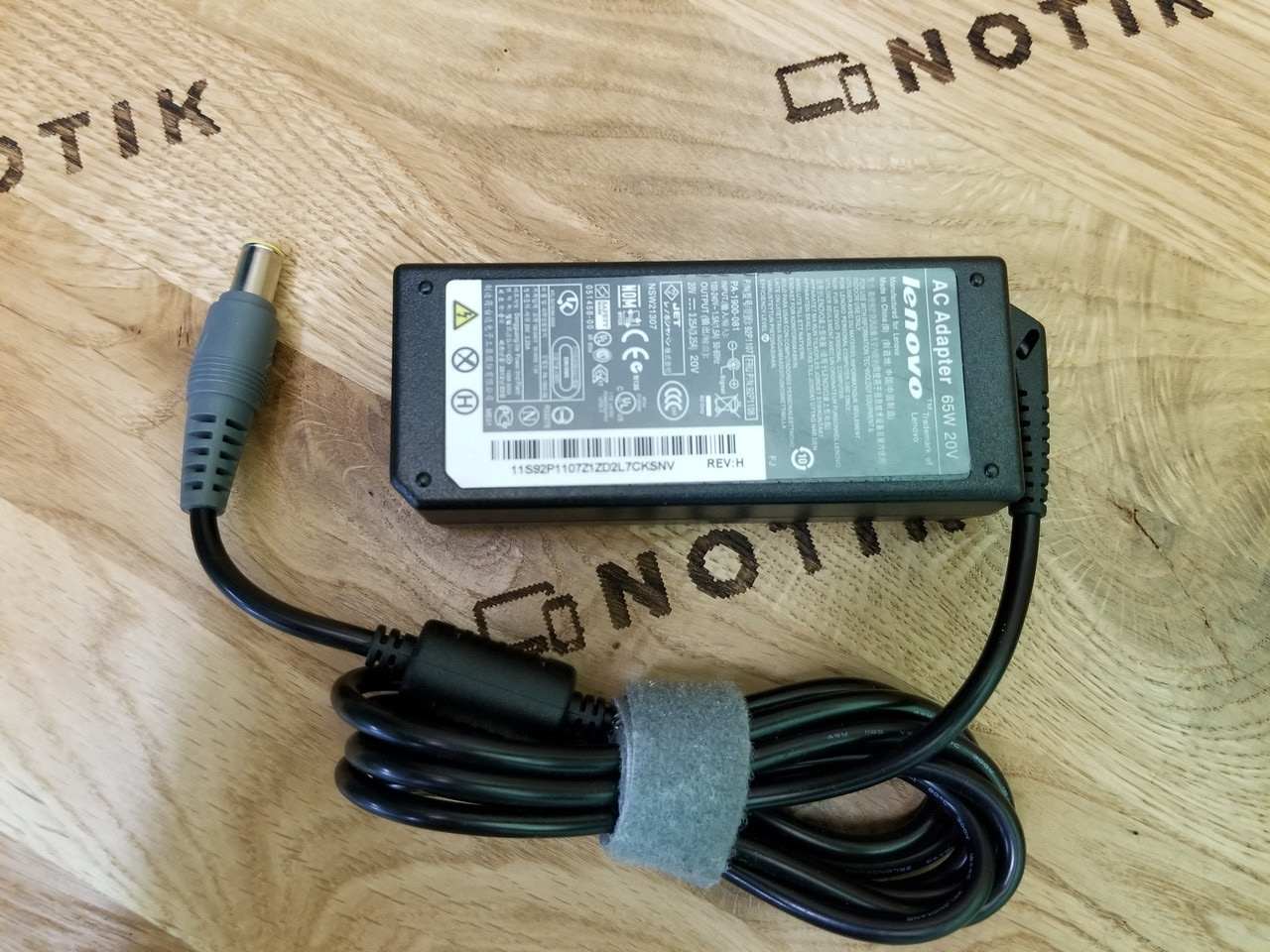 Блок живлення для ноутбука Lenovo 65 W 20 V 3.25 A 7.9x5.5 mm (92P1107) ОРИГИНАЛ