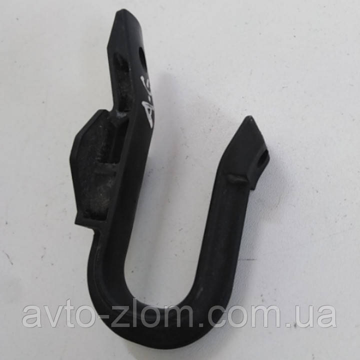 Кронштейн радіатора Opel Astra G, Опель Астра. 09202247.