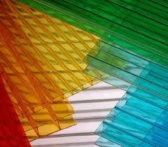 Стільниковий поликорбонат