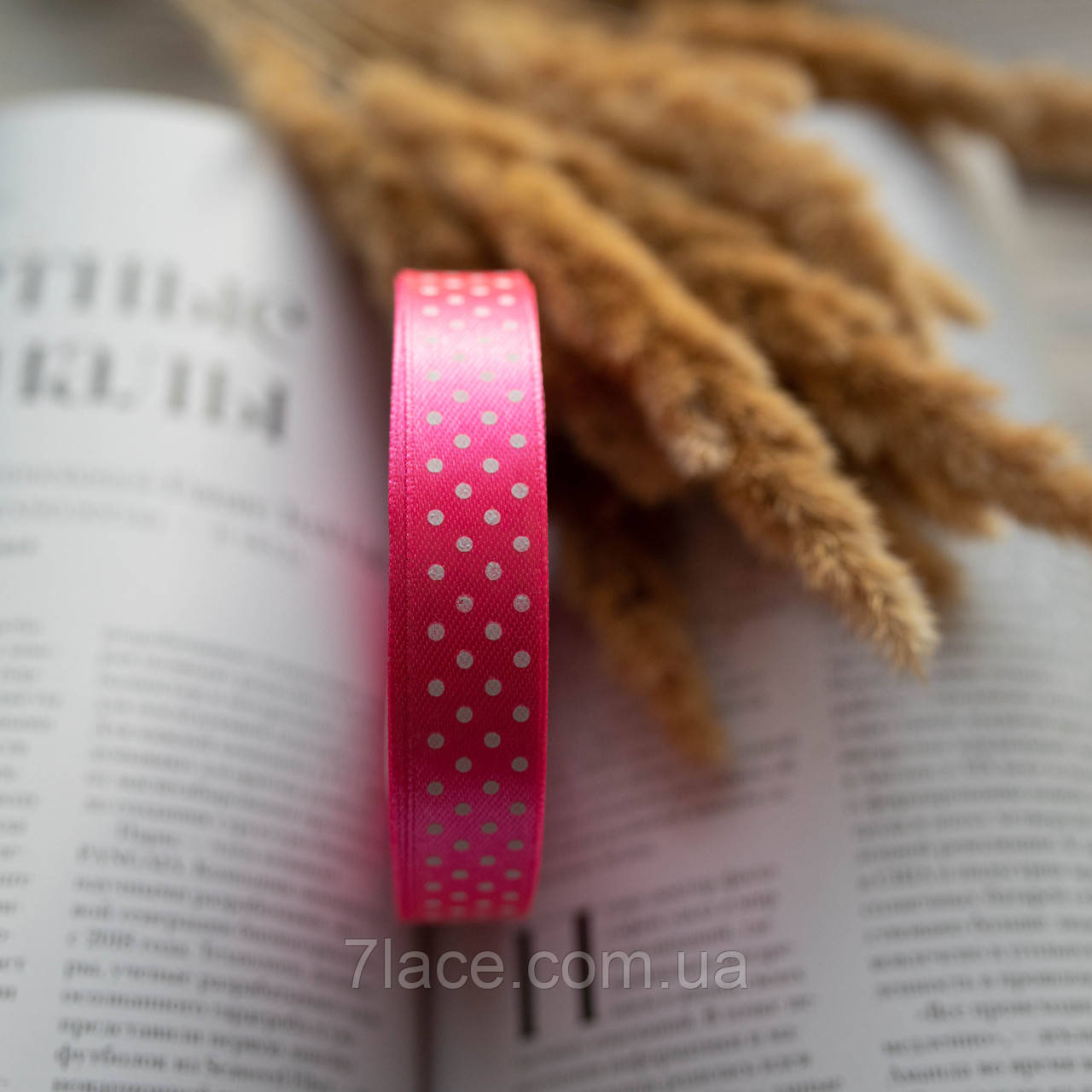 Стрічка атласна в горошок/колір рожевий/ширина 1,5 см/бобіна 23 м, фото 1