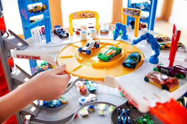 Гараж-гигант Hot Wheels (FDF25)