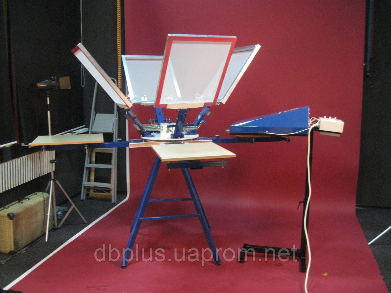 Шелкотрафаретное оборудование,шелкотрафаретная карусель 4х4