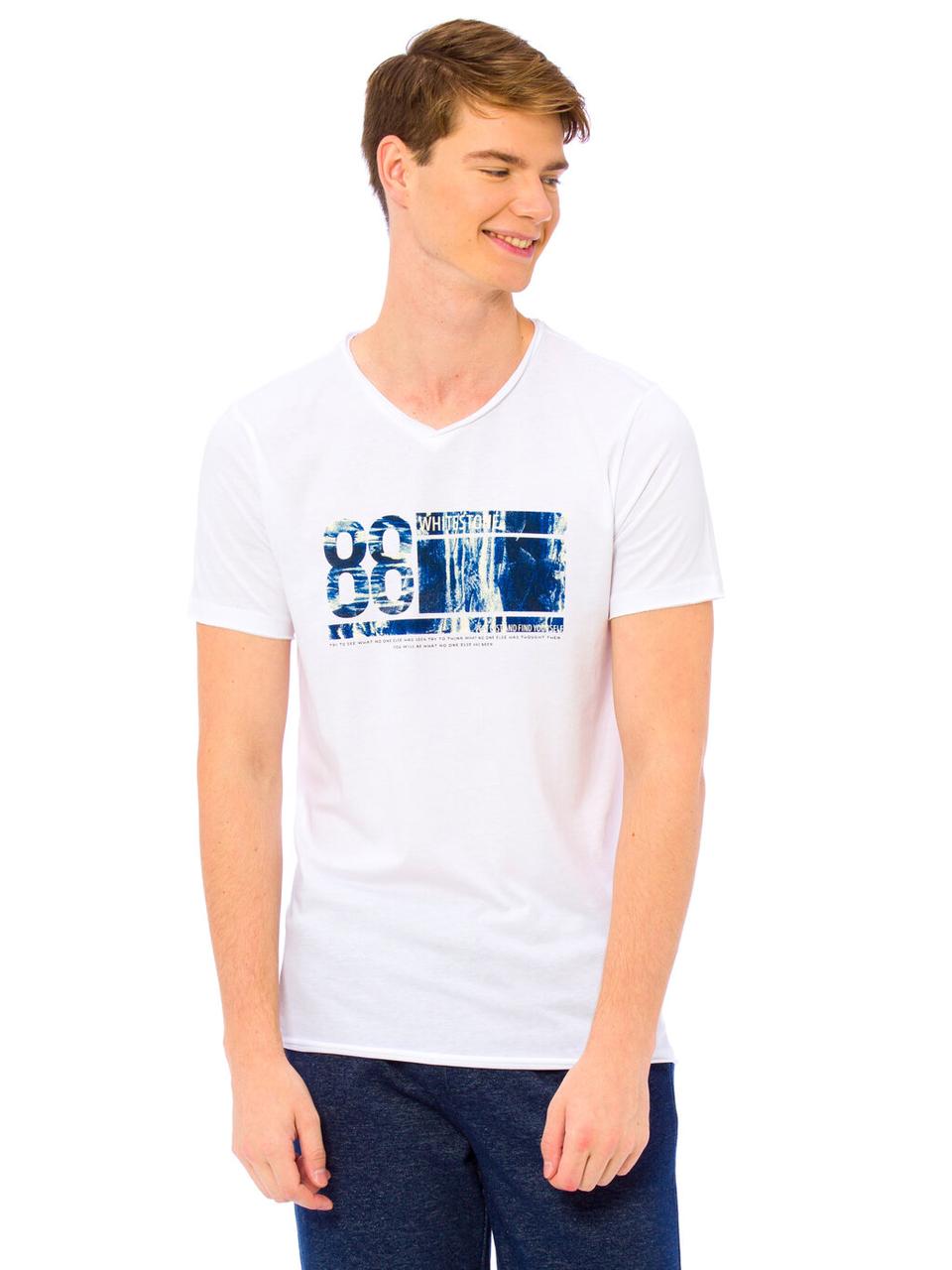 Біла чоловіча футболка LC Waikiki / ЛЗ Вайкікі з V - подібним вирізом 88 White stone