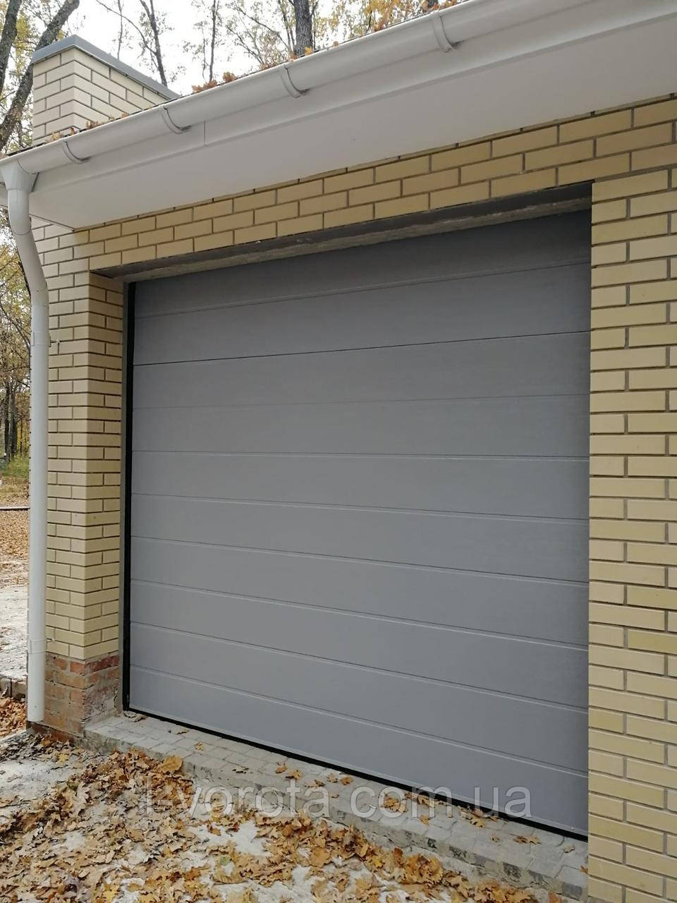 Ворота секційні  2600 × 2400 комплект
