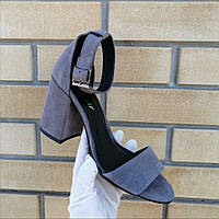 Босоножки женские с закрытой пяткой на каблуке 8 см серые замшевые 39 размер