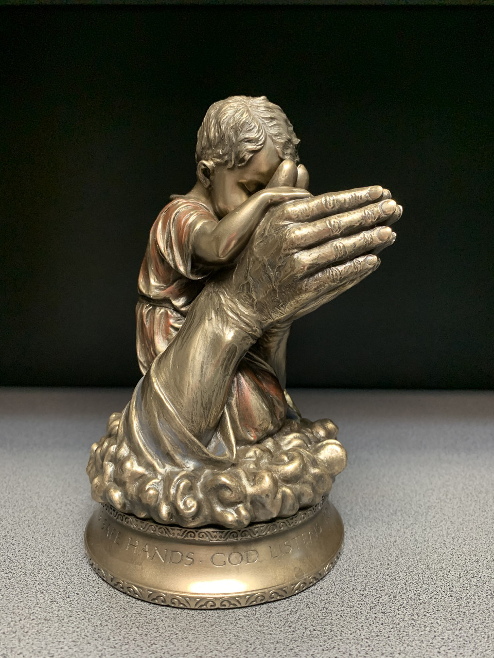 Статуетка Руки Бога Veronese 18 см 76131A4