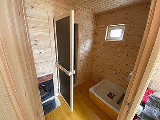 Деревянная мобильная баня 6х2,4 под ключ 13