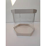 Коробка для торта з вікном шестигранна 30х25 із золотим тисненням, фото 3