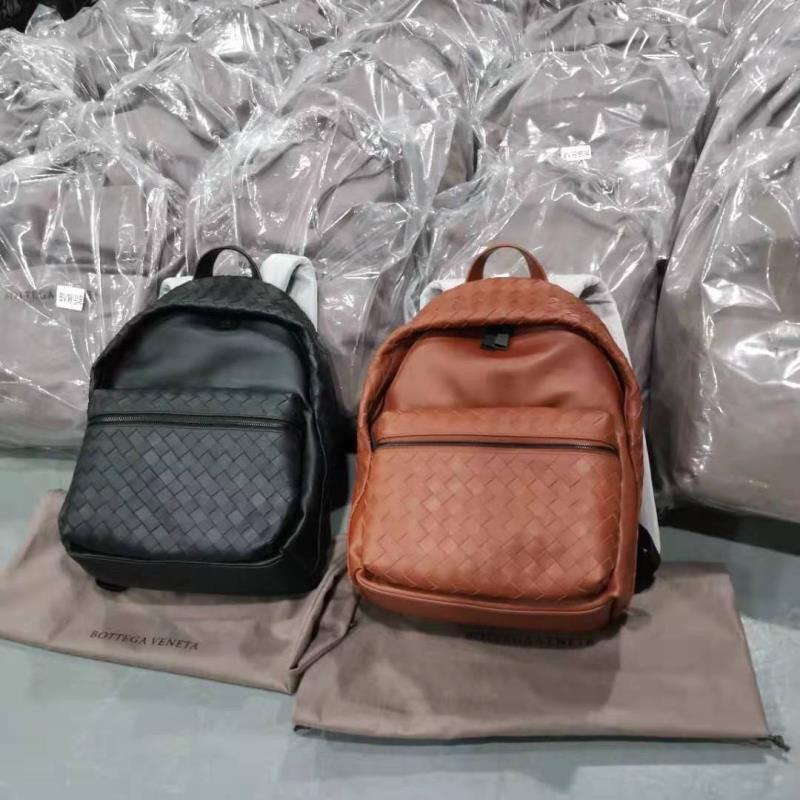 Чоловічий шкіряний рюкзак