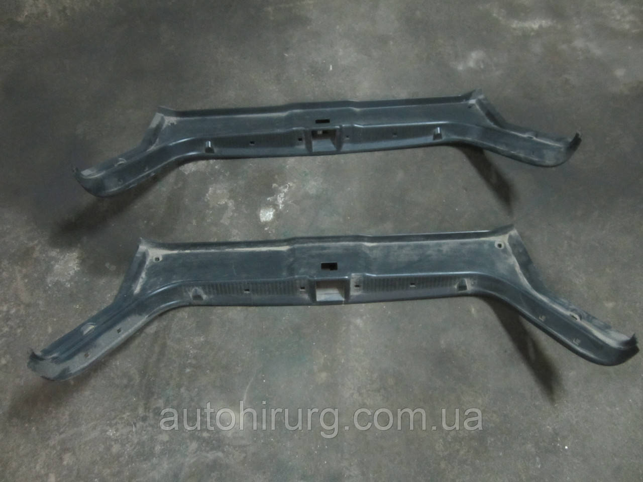 Накладка на замок багажника MERCEDES-BENZ W220 s-class (A2206900041)