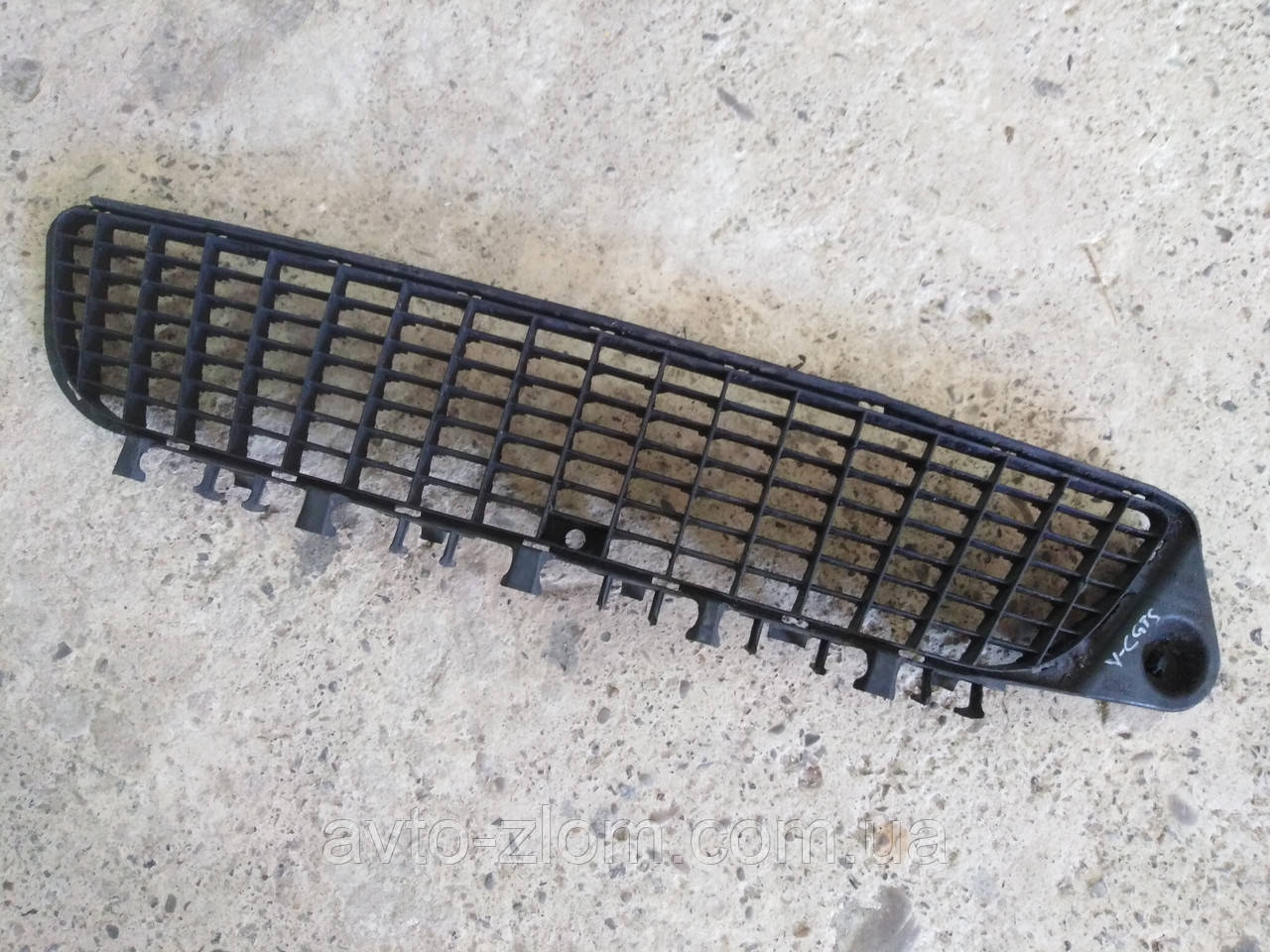Решітка бампера Opel Vectra C GTS, Опель Віктра Ц. Центральна. 1300588., фото 1