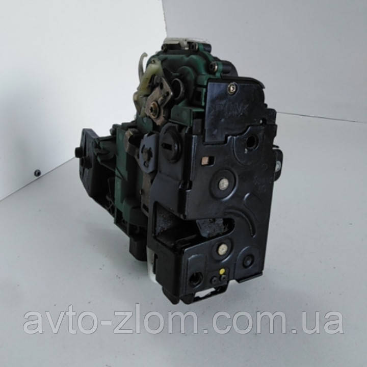 Дверний замок задній правий Volkswagen Golf 4, Passat B5, Гольф 4, Пассат Б5., фото 1