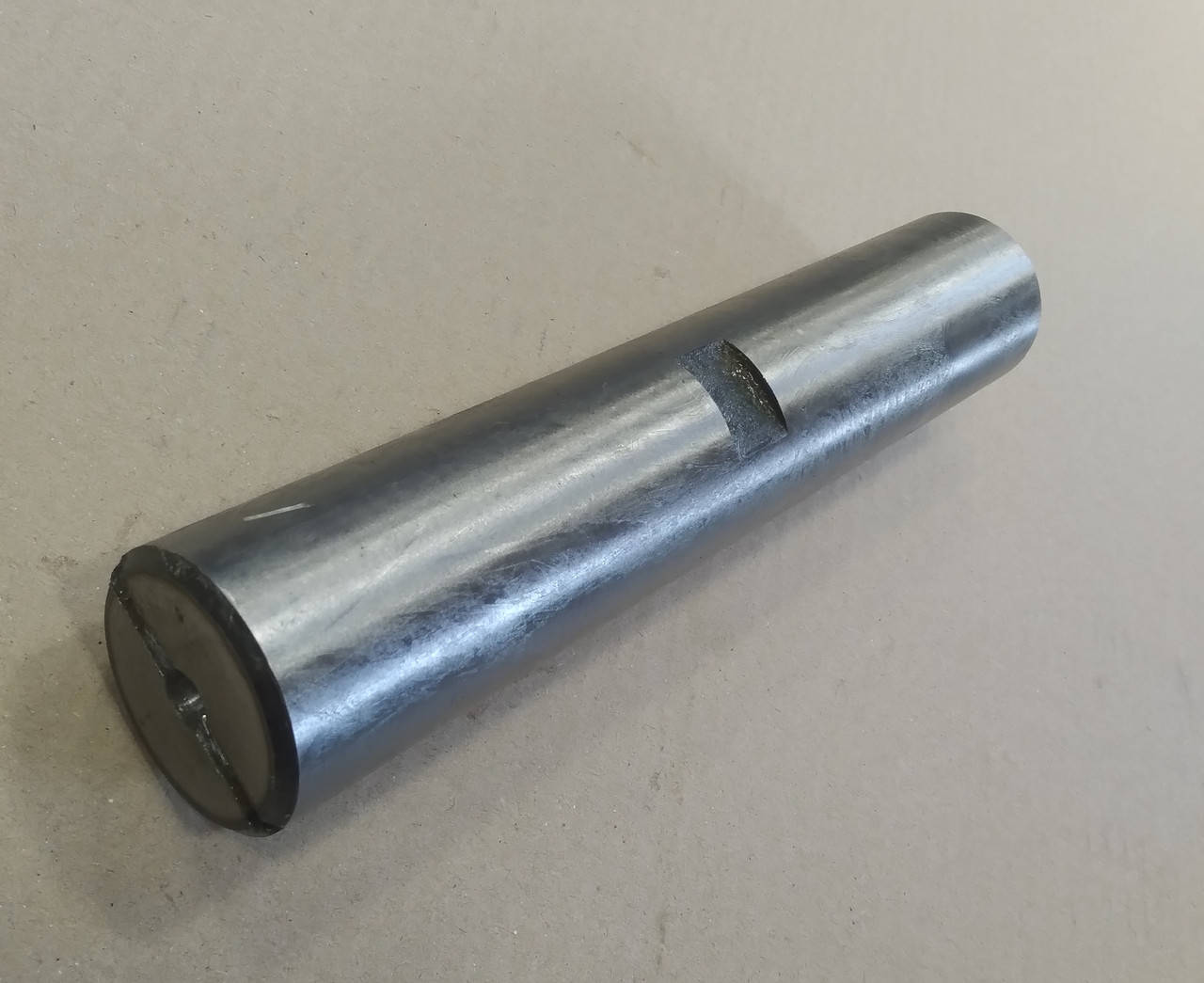 

Шкворень КАМАЗ Р0 (D=45) 5320-3001019