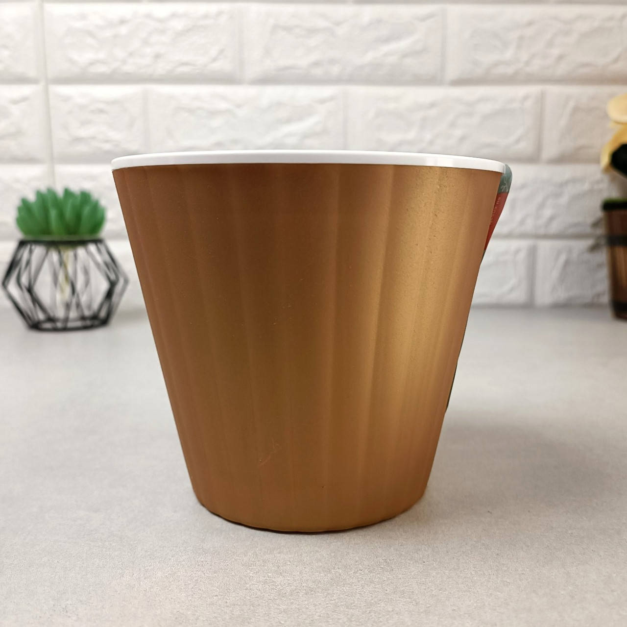 

Цветочный горшок с дренажной вставкой 1,7л 15,7*13,0 см, Ибис бронза Алеана