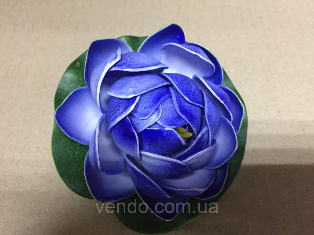 Цветок Лотоса декоративный плавающий 10х10х5 голубой - фото 1 - id-p1188221017