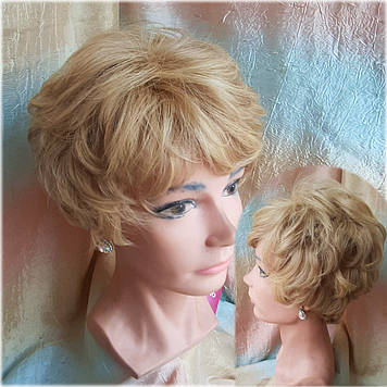 Перука з натурального волосся пишний пшеничний блонд 550V HH-RHL24B