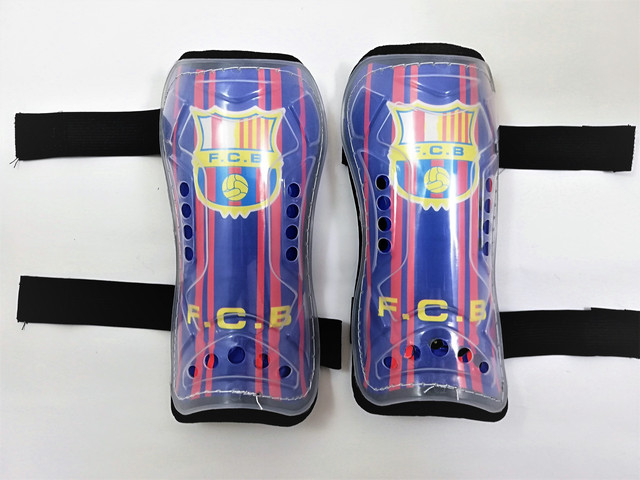 Щитки футбольні BARCELONA Щитки футбольні BARCELONA