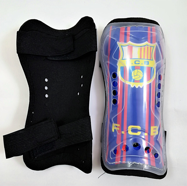 Щитки футбольні Барселона FB-2523 Щитки футбольні Барселона FB-2523