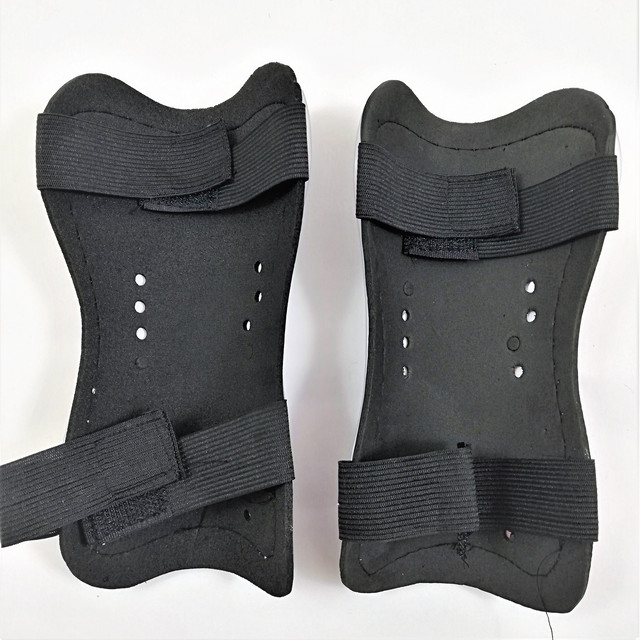 Щитки футбольні Барселона Щитки футбольні Баселона