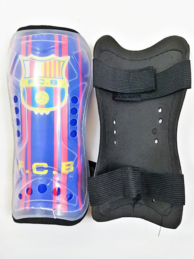 Футбольні щитки BARCELONA Футбольні щитки BARCELONA