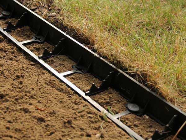 Бордюр садовий 78мм / 8шт+ 50 кілочків RIM-BORD, Bradas, пластиковий бордюр під плитку, фото 1