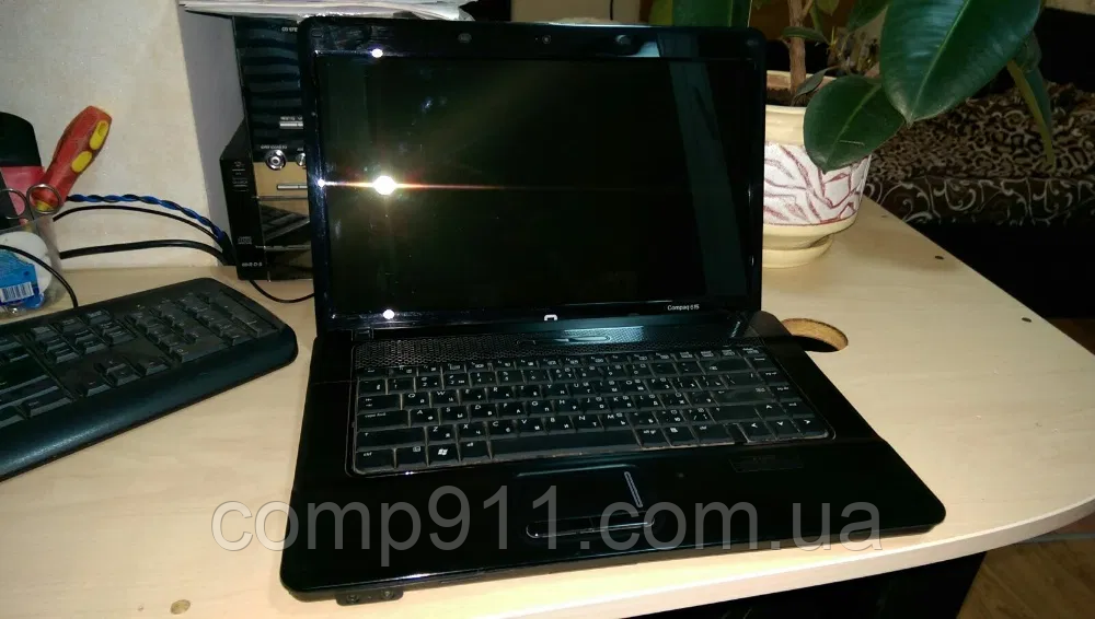 Ноутбук HP Compaq 615 (батарея тримає 2 години) Два ядра ОЗП 3 Гб. 2 300 грн.