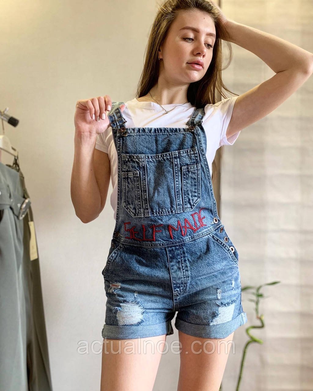 Джинсовый комбинезон с шортами вышивка синий Cracpot: продажа, цена в ...