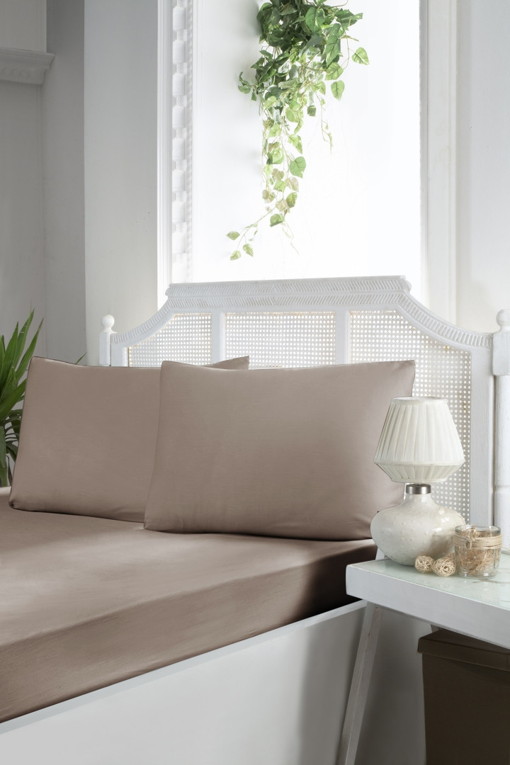 Простирадло на резинці сатин з наволочками First Choice Satin Fitted Mink, фото 1